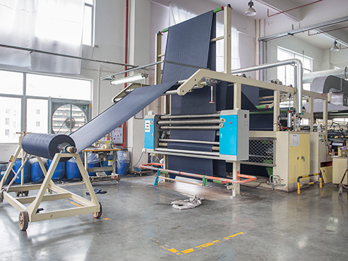 過膠生產(chǎn)設(shè)備